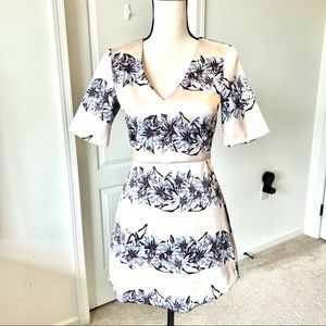 TOPSHOP Structured Champagne Floral Satiny A-Line Mini Dress—SZ. 4